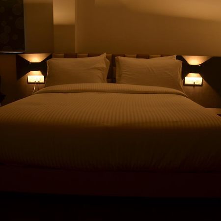 Hotel Aura ชิลลอง ภายนอก รูปภาพ