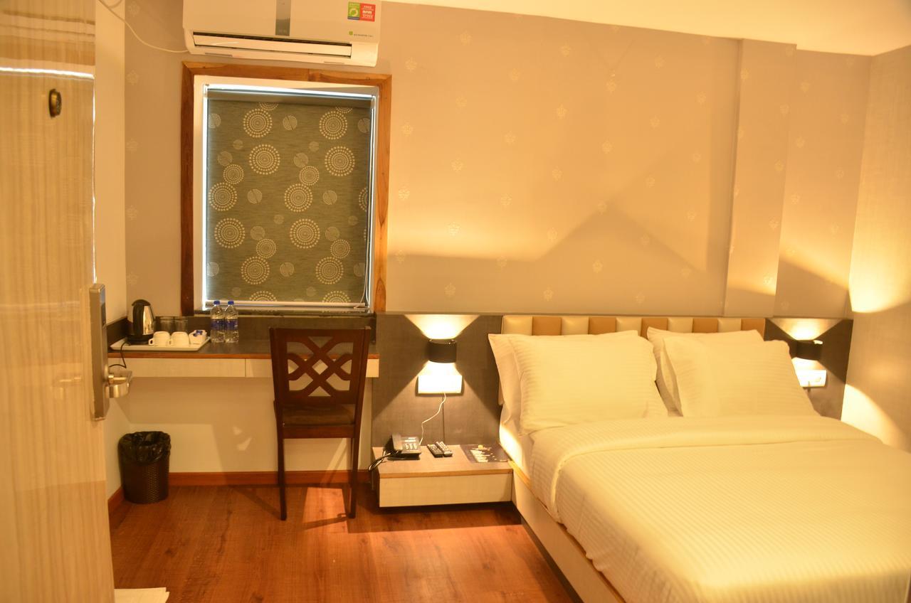 Hotel Aura ชิลลอง ภายนอก รูปภาพ